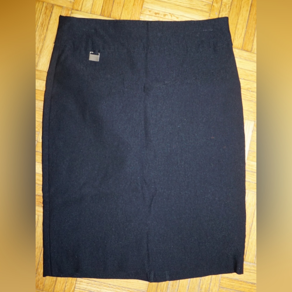 Alex & Olivia Classic Black Pencil Skirt